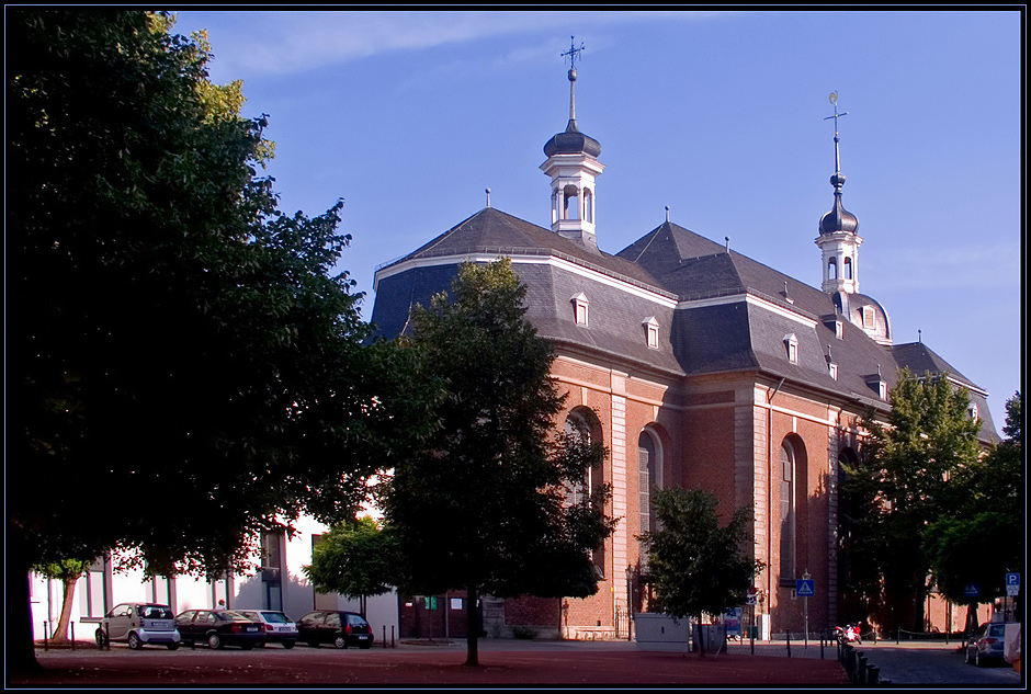 Die Maxkirche in Düsseldorf